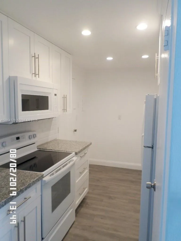 1865 79th St Cswy #6J North Bay Village, FL 33141
