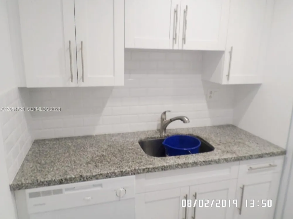 1865 79th St Cswy #6J North Bay Village, FL 33141