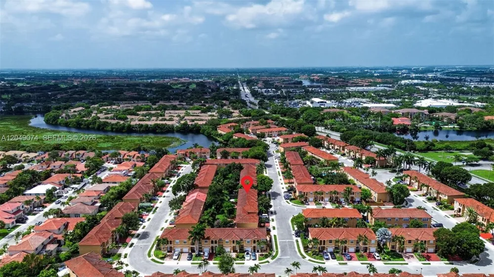 913 NW 135th Ave Pembroke Pines, FL 33028
