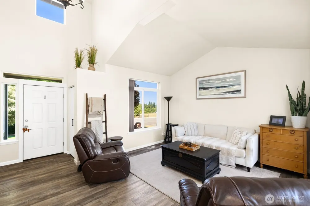 1959 Highpoint Street Enumclaw, WA 98022