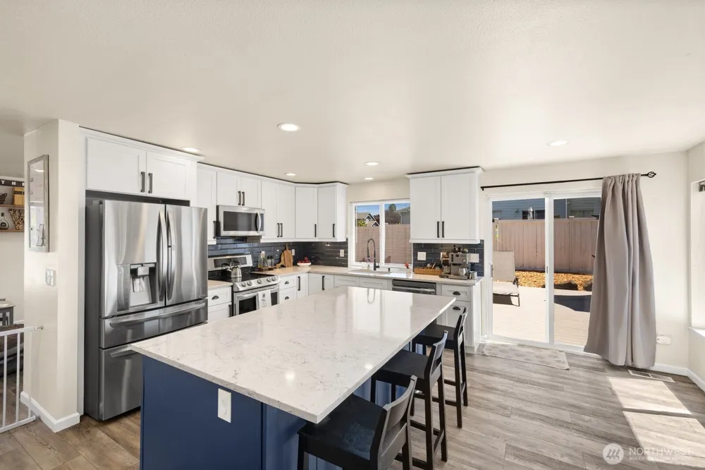 1959 Highpoint Street Enumclaw, WA 98022