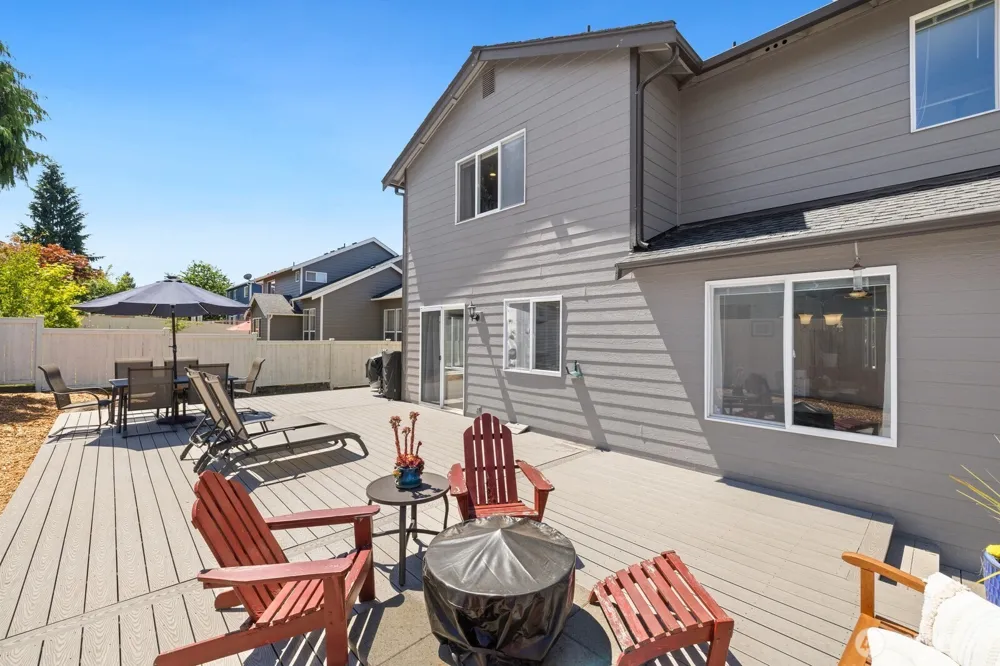 1959 Highpoint Street Enumclaw, WA 98022