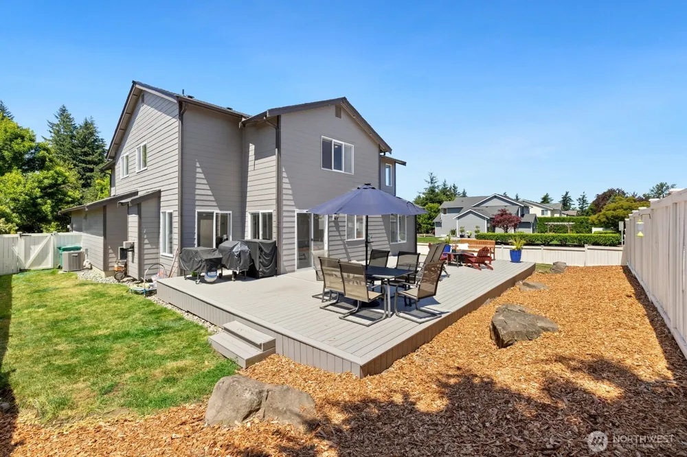 1959 Highpoint Street Enumclaw, WA 98022