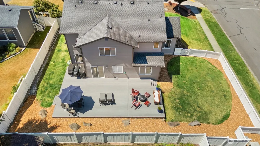 1959 Highpoint Street Enumclaw, WA 98022