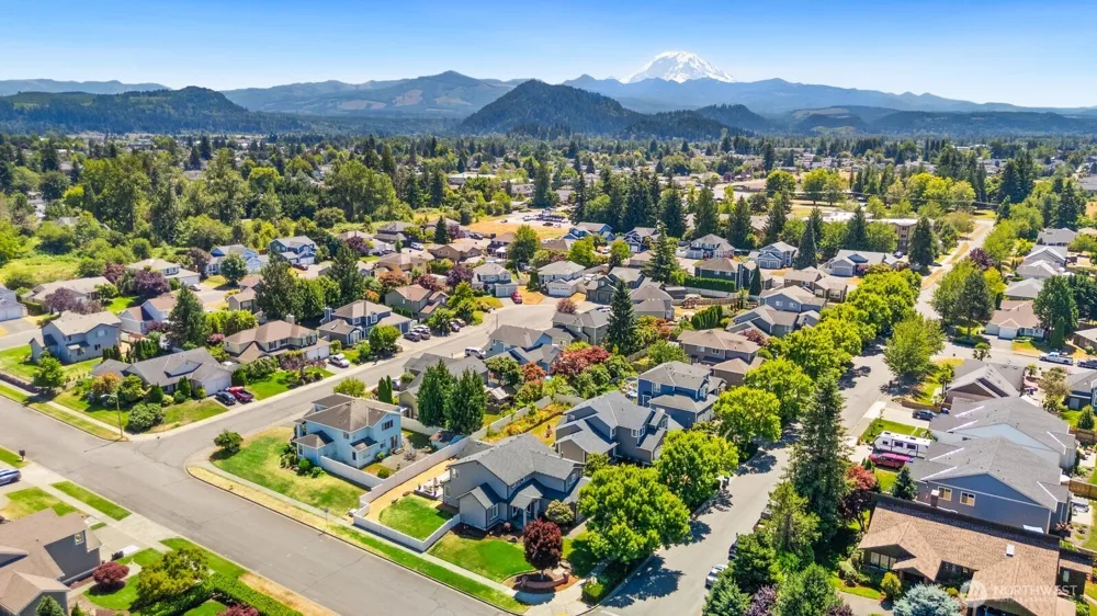 1959 Highpoint Street Enumclaw, WA 98022