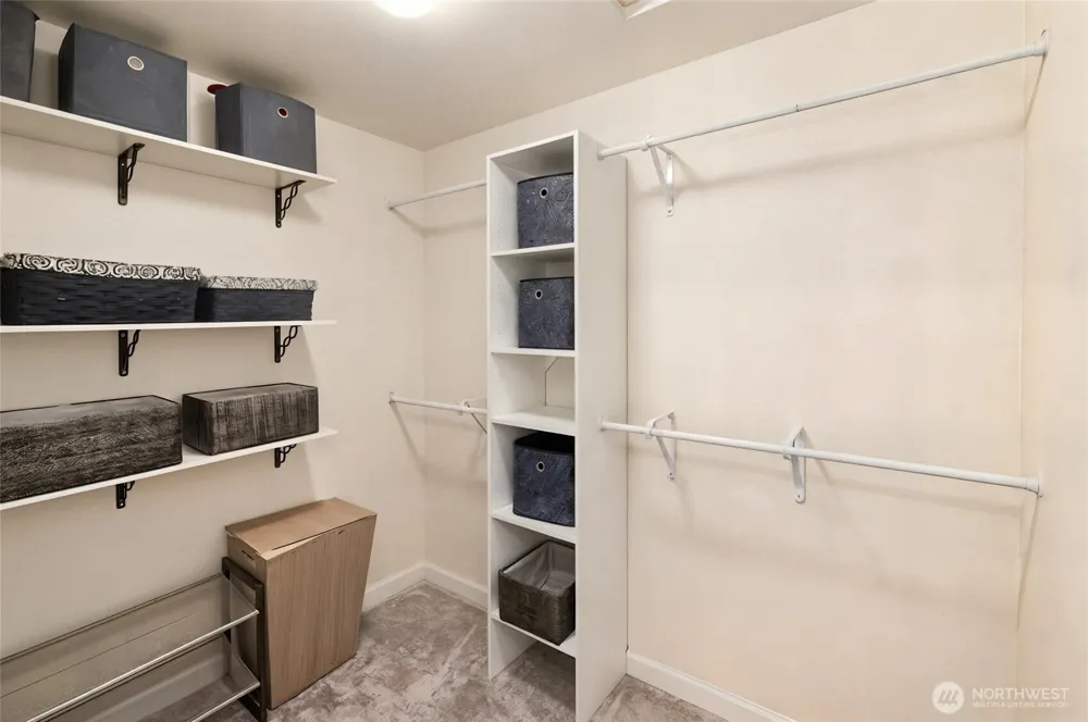 1959 Highpoint Street Enumclaw, WA 98022