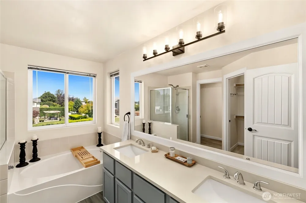 1959 Highpoint Street Enumclaw, WA 98022