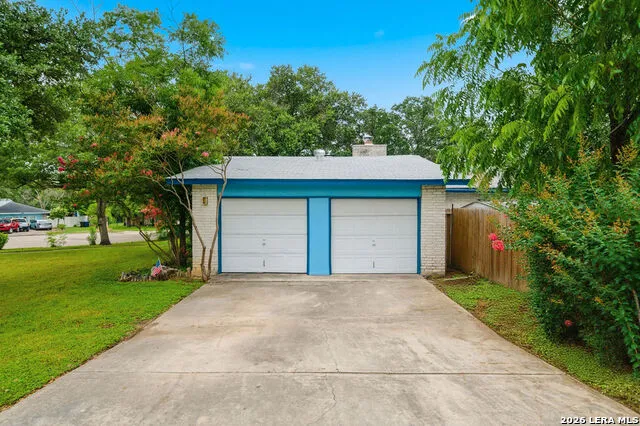 5007 DEL ORO CIR San Antonio, TX 78233