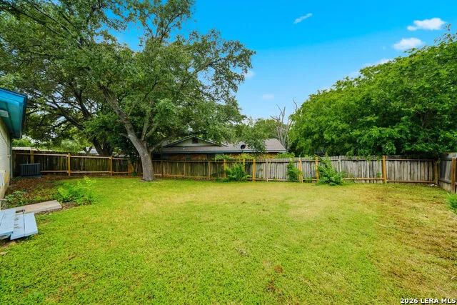 5007 DEL ORO CIR San Antonio, TX 78233