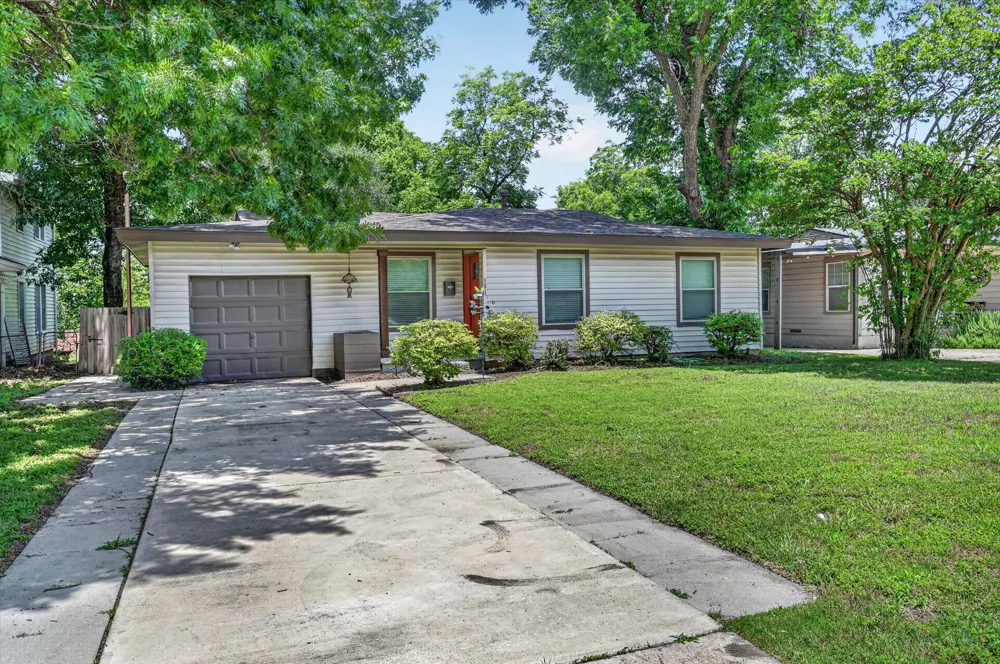 601 Circle Drive Arlington, TX 76010