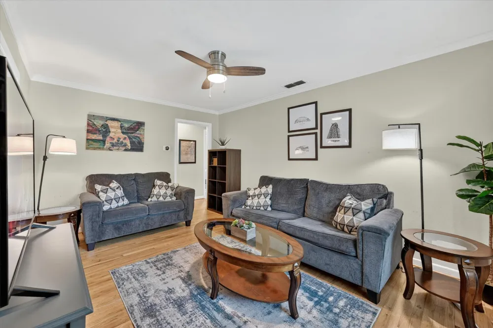 601 Circle Drive Arlington, TX 76010