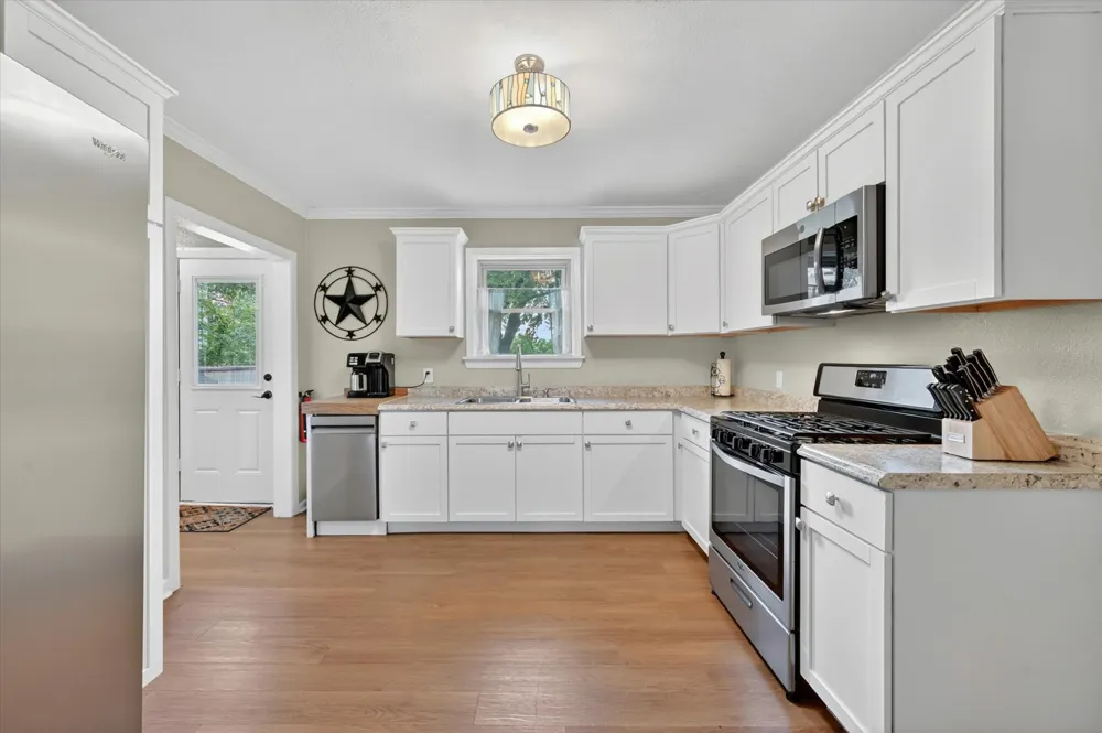 601 Circle Drive Arlington, TX 76010
