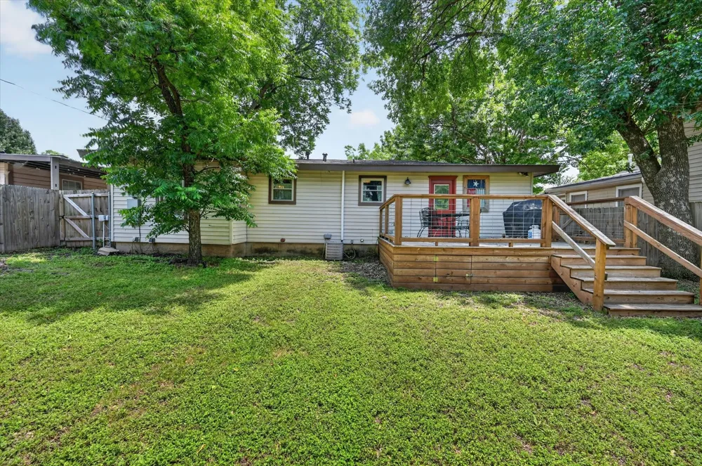 601 Circle Drive Arlington, TX 76010