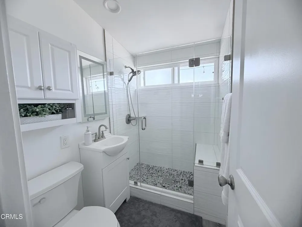 2263 Pierpont Boulevard Ventura, CA 93001