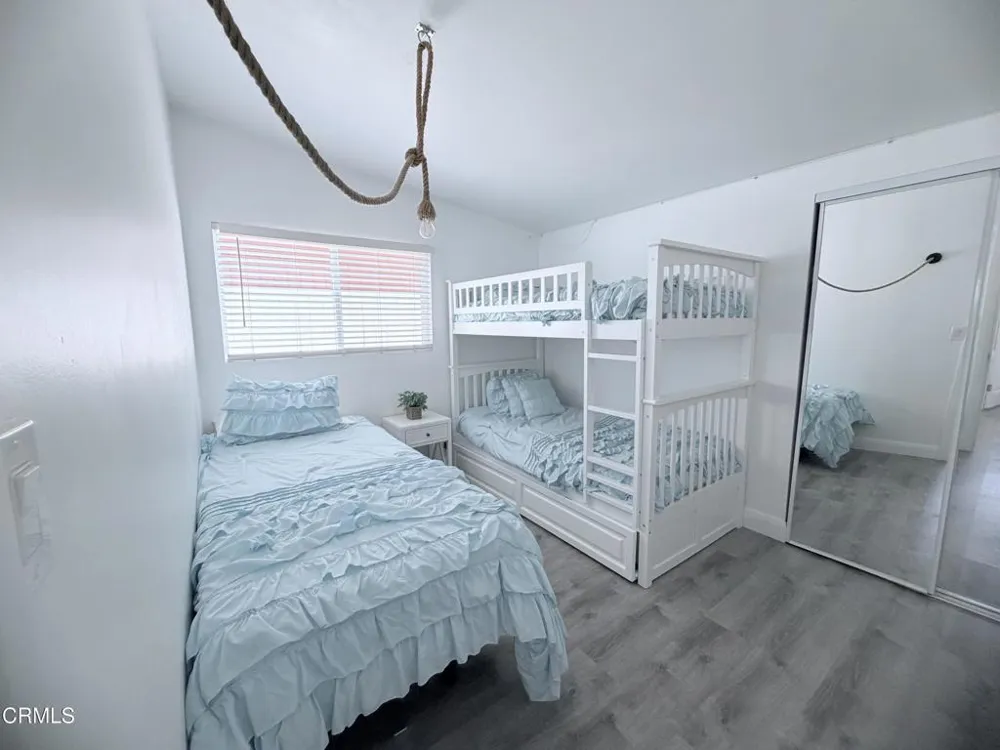 2263 Pierpont Boulevard Ventura, CA 93001