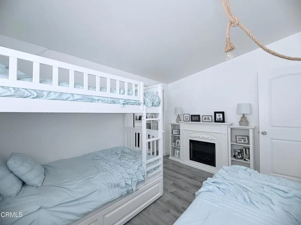 2263 Pierpont Boulevard Ventura, CA 93001