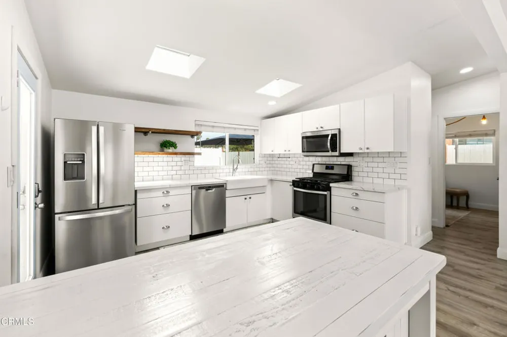 2263 Pierpont Boulevard Ventura, CA 93001