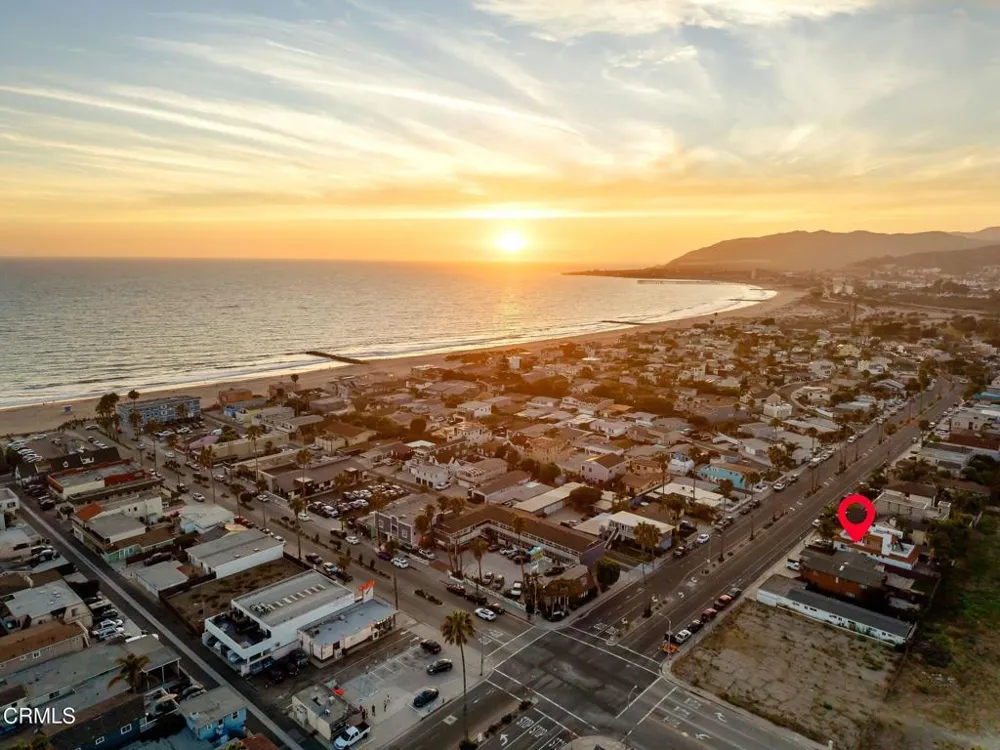 2263 Pierpont Boulevard Ventura, CA 93001