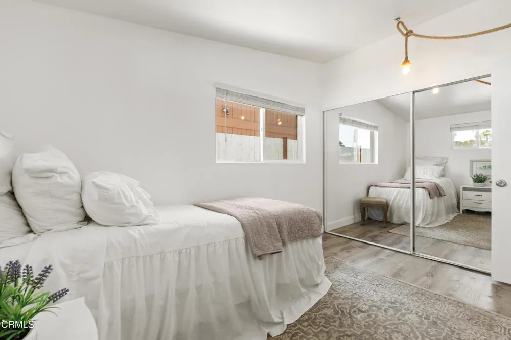 2263 Pierpont Boulevard Ventura, CA 93001