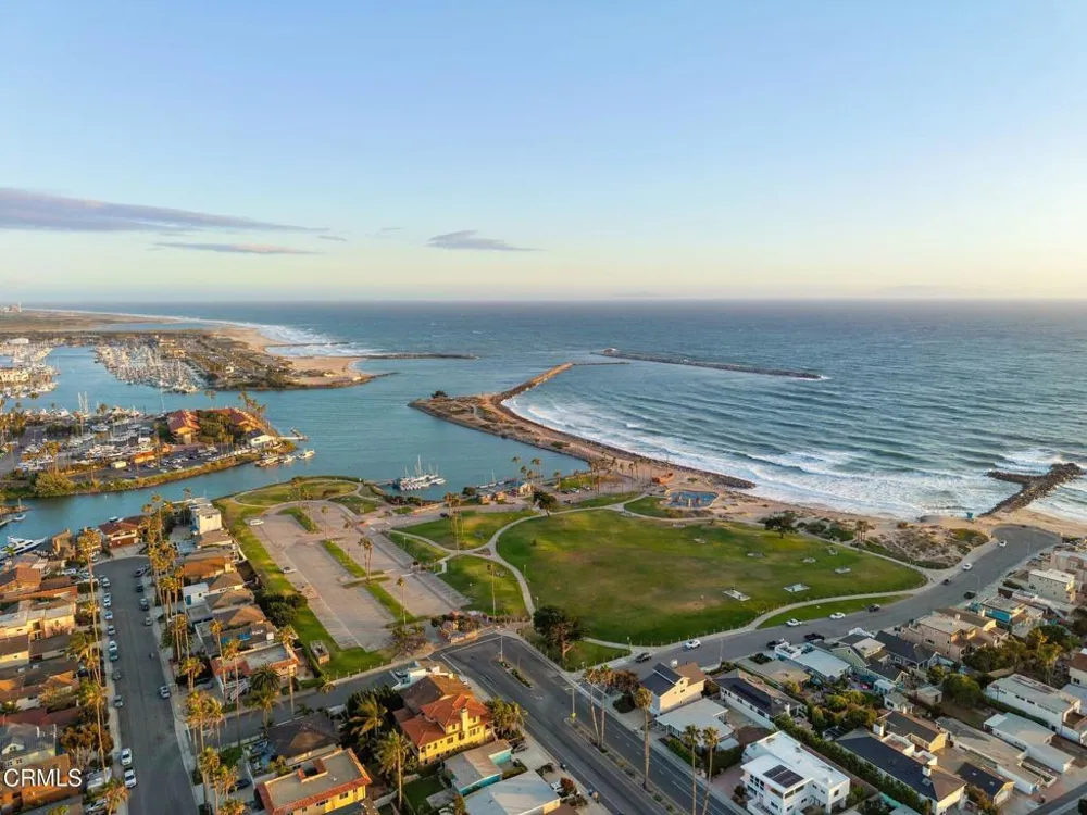 2263 Pierpont Boulevard Ventura, CA 93001