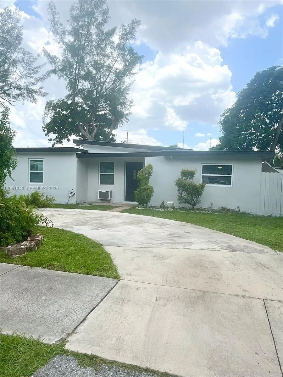 116 EDMUND RD West Park, FL 33023