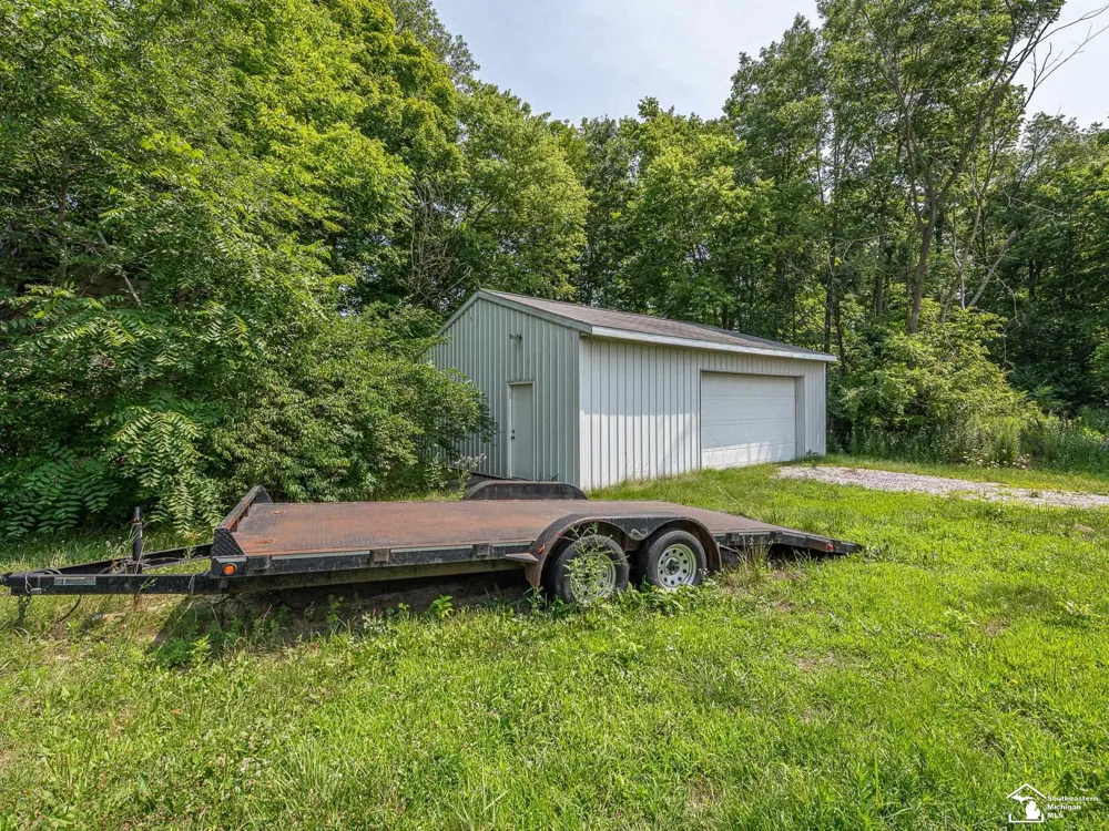 1606 Mooreville Road York Charter Township, MI 48160