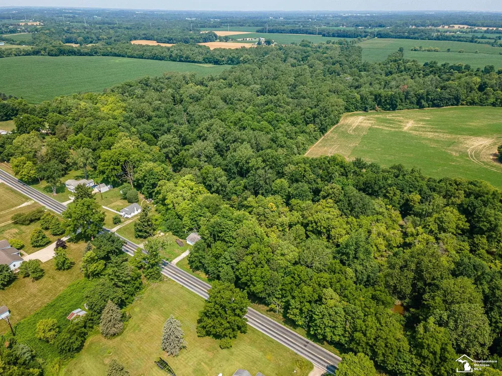 1606 Mooreville Road York Charter Township, MI 48160