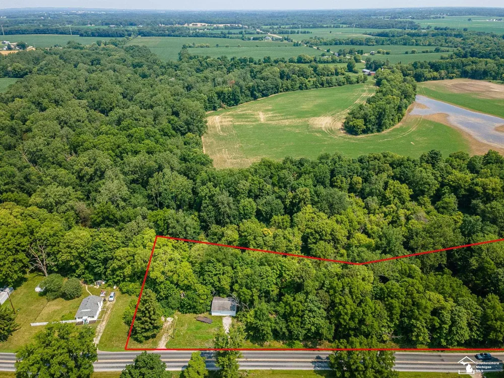 1606 Mooreville Road York Charter Township, MI 48160
