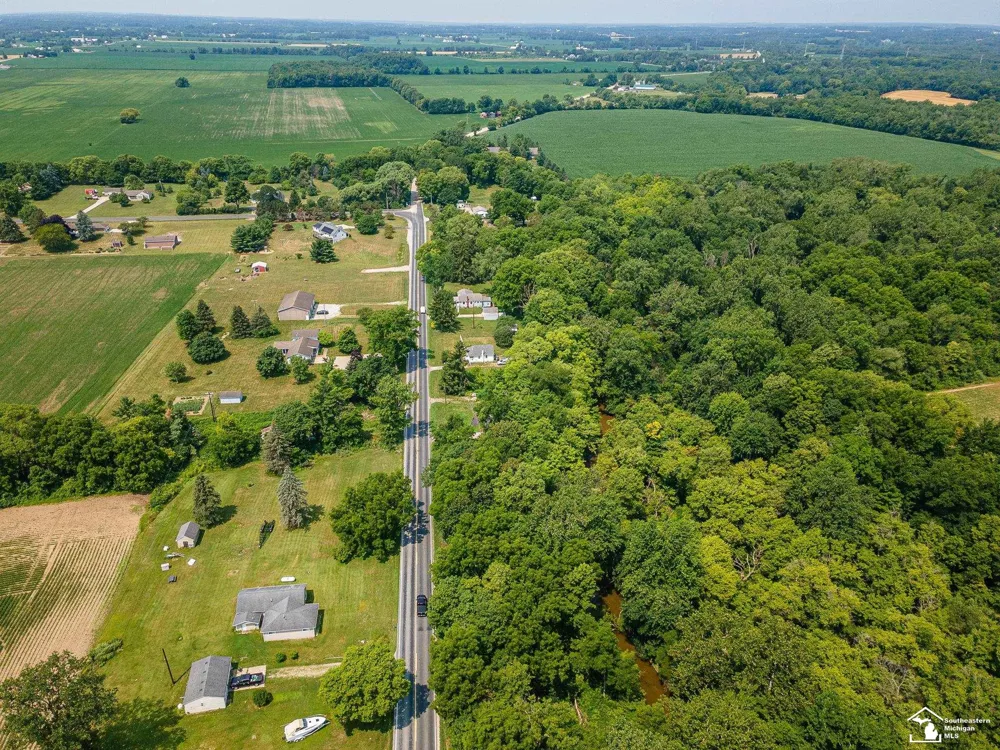 1606 Mooreville Road York Charter Township, MI 48160