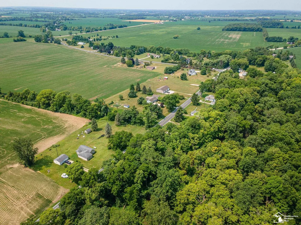 1606 Mooreville Road York Charter Township, MI 48160