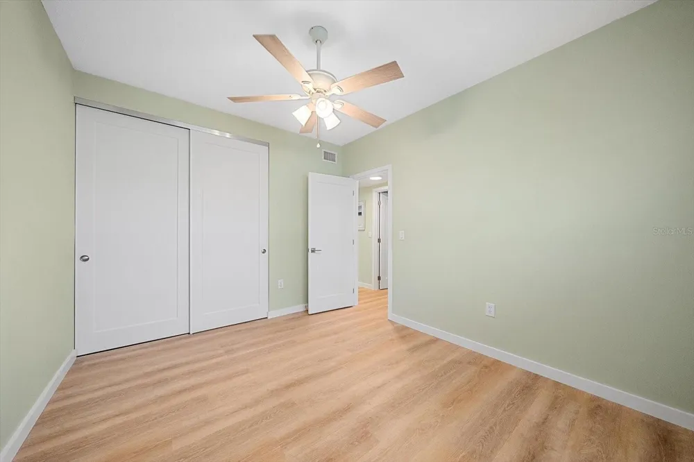 5865 TIDEWOOD AVENUE #8 Sarasota, FL 34231
