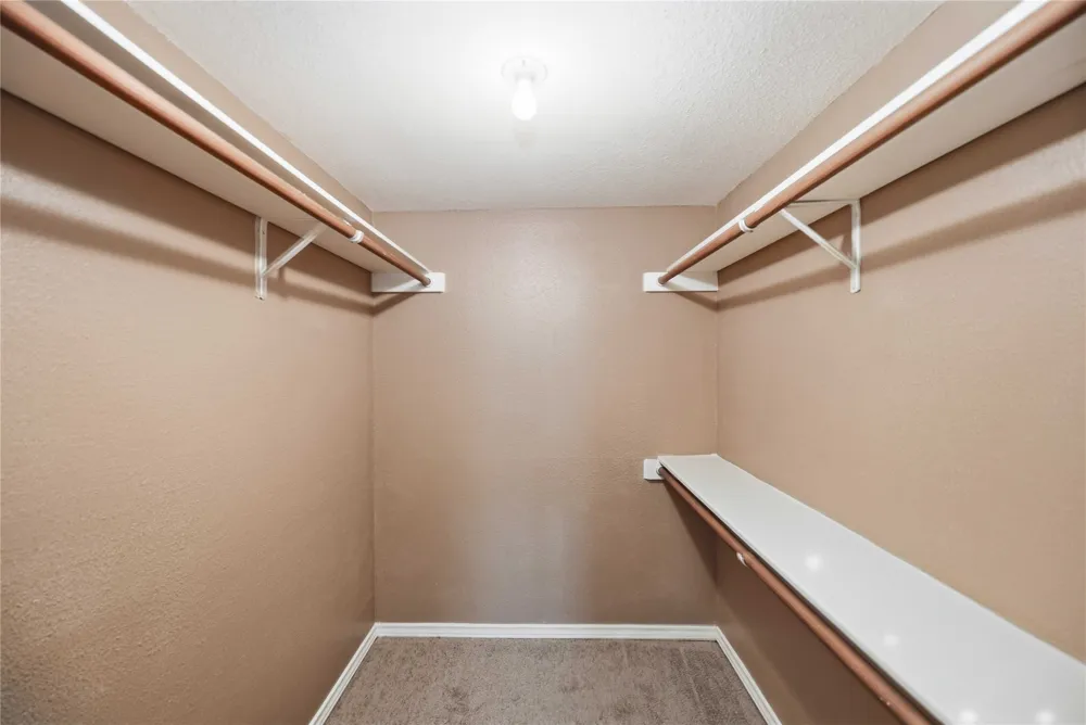 9797 Leawood Boulevard #1202 Houston, TX 77099
