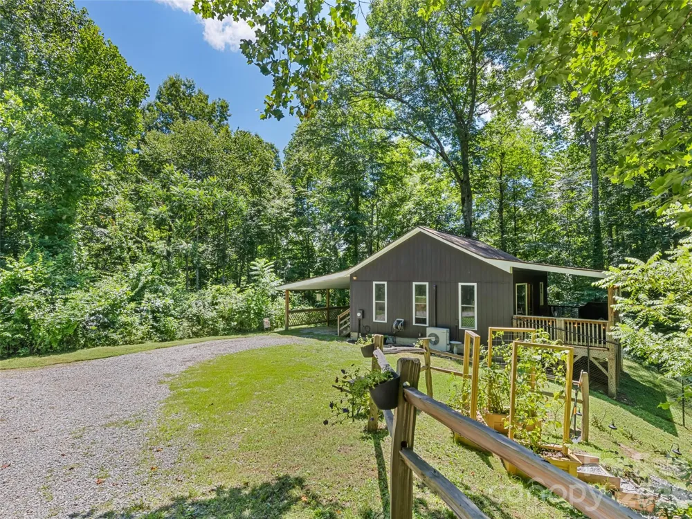 322 McKinzie Place Waynesville, NC 28785