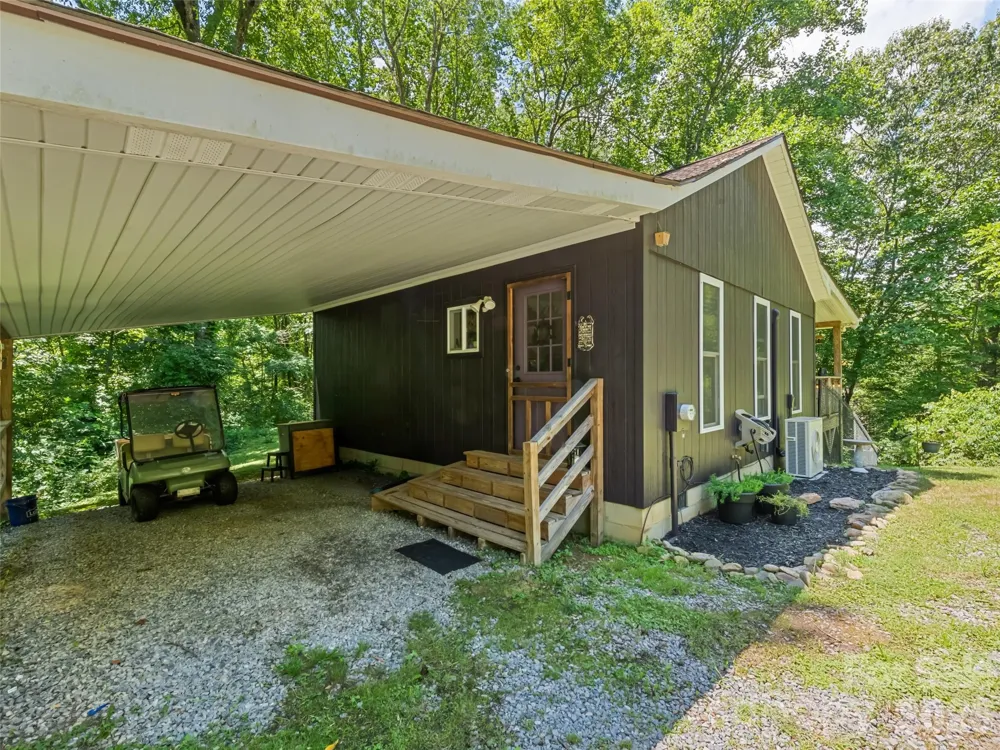 322 McKinzie Place Waynesville, NC 28785