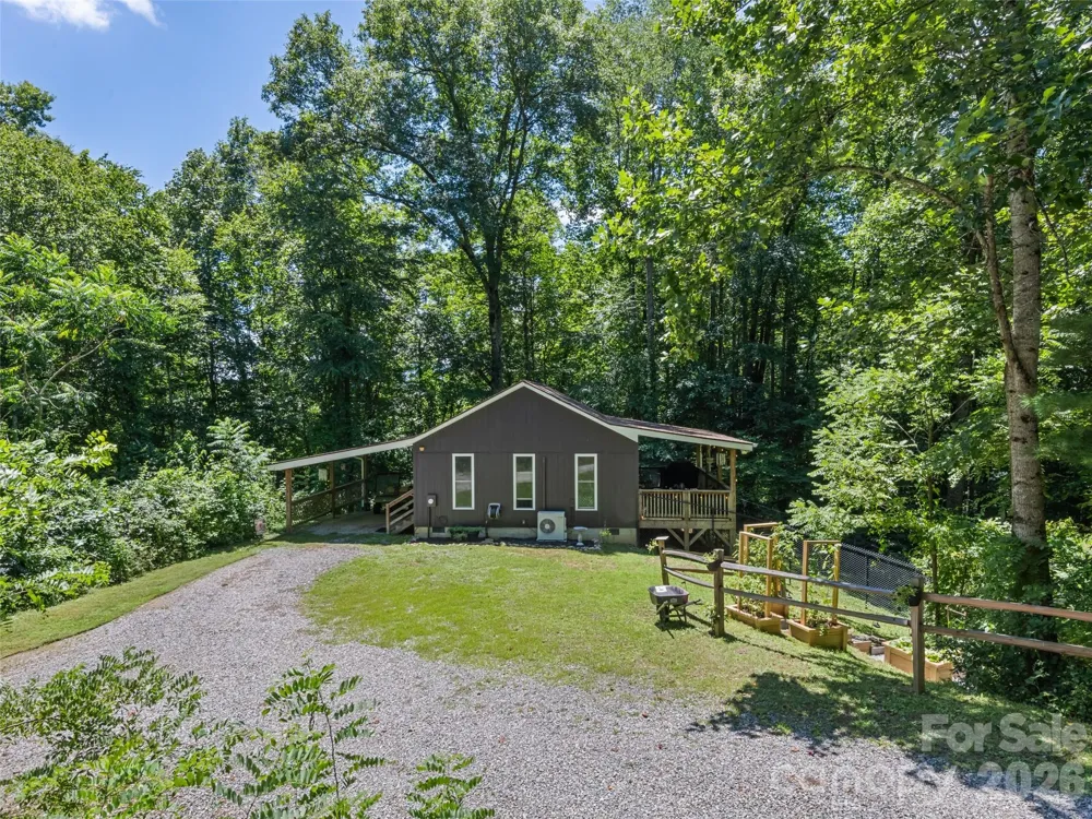 322 McKinzie Place Waynesville, NC 28785