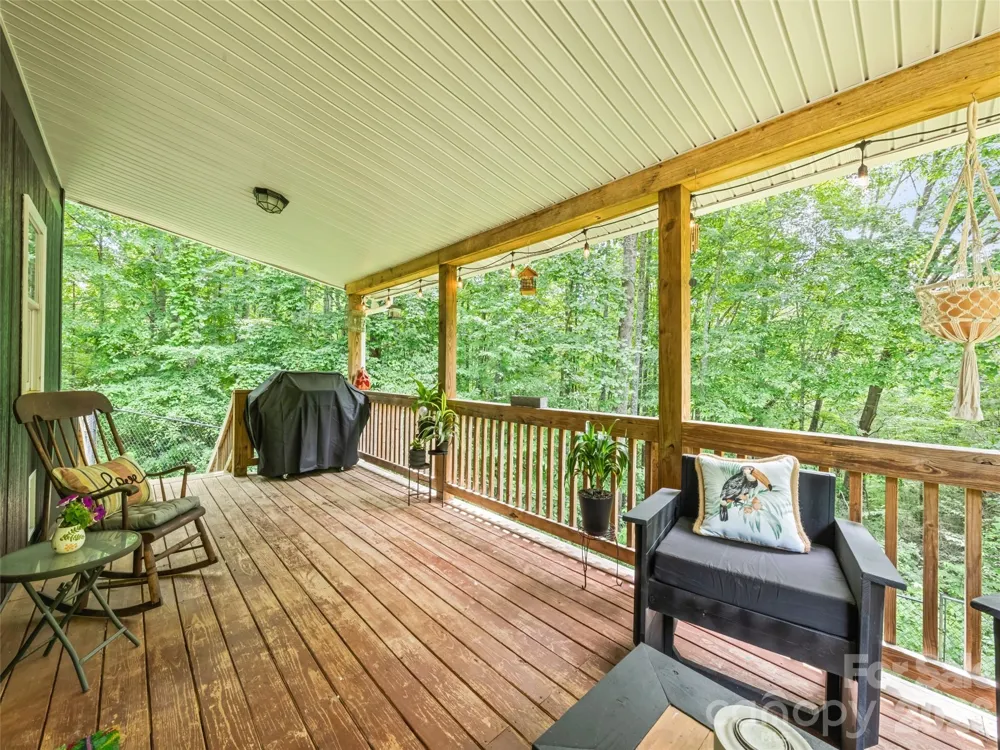 322 McKinzie Place Waynesville, NC 28785