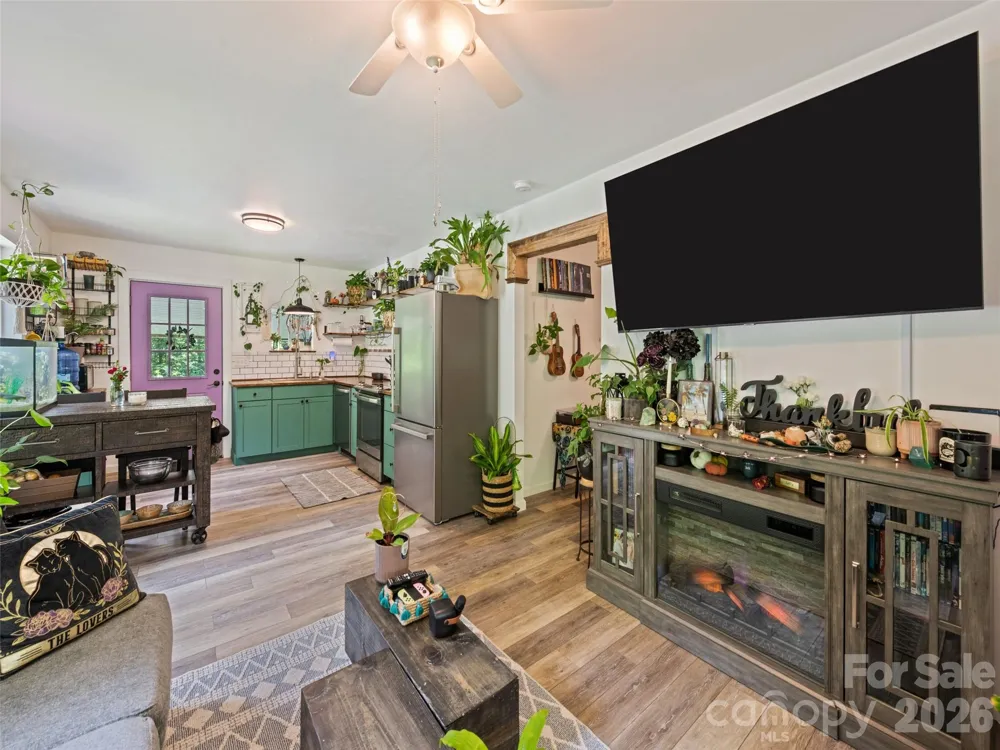 322 McKinzie Place Waynesville, NC 28785