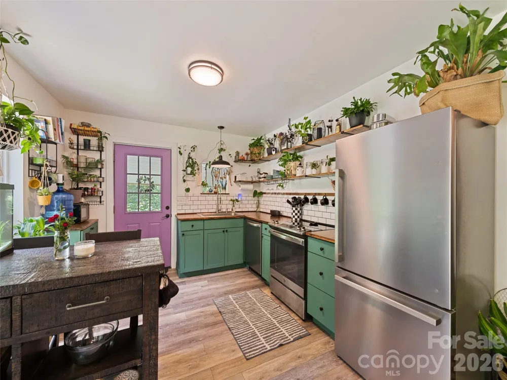 322 McKinzie Place Waynesville, NC 28785