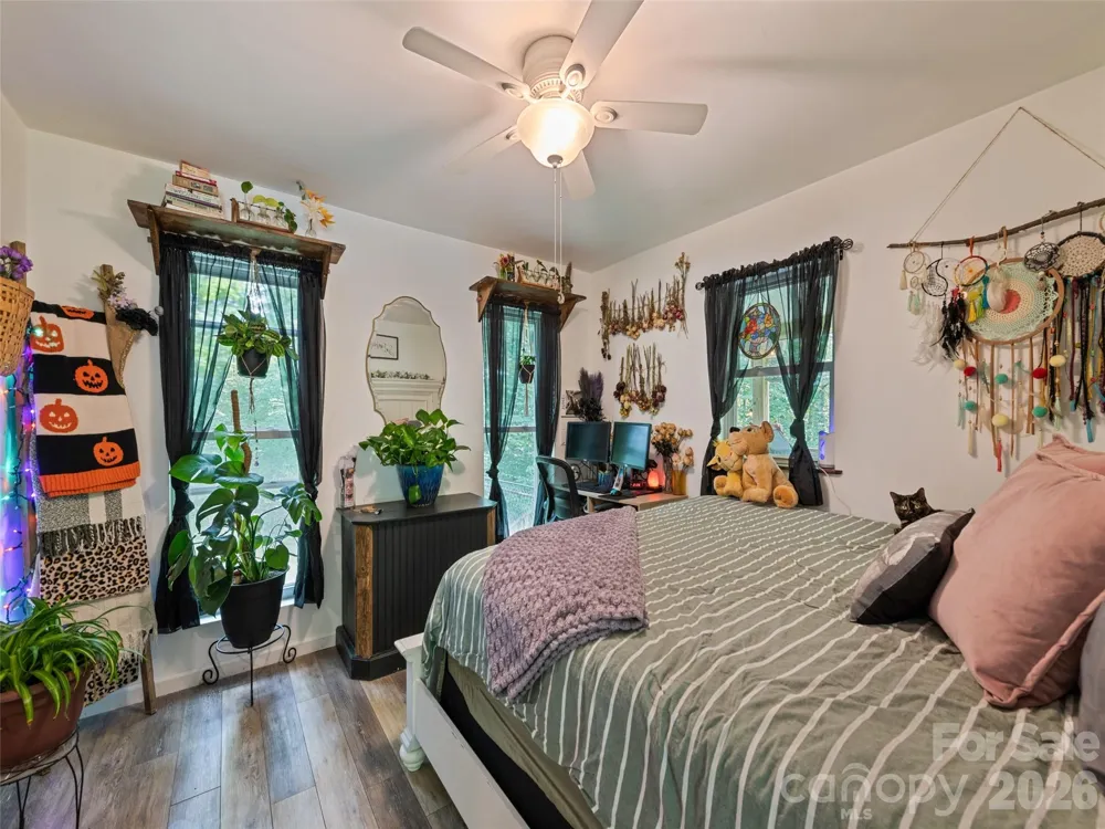 322 McKinzie Place Waynesville, NC 28785