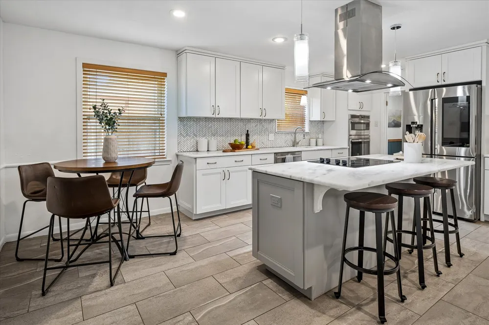 216 Huntingdon Drive Irving, TX 75061