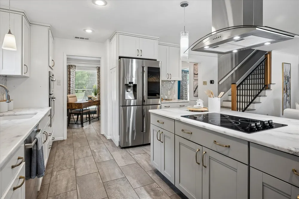 216 Huntingdon Drive Irving, TX 75061