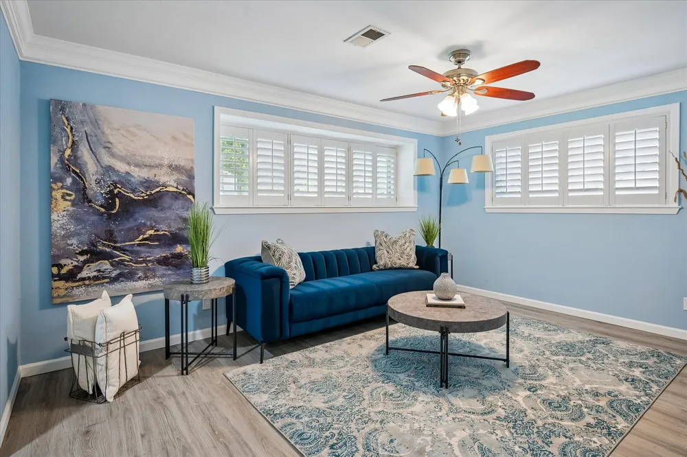 216 Huntingdon Drive Irving, TX 75061