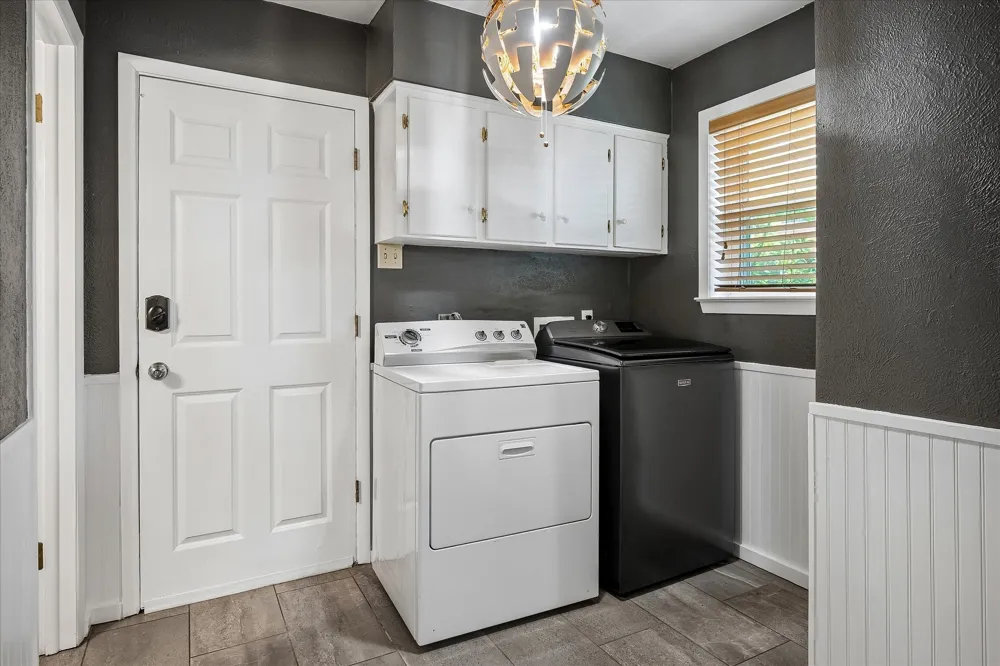 216 Huntingdon Drive Irving, TX 75061