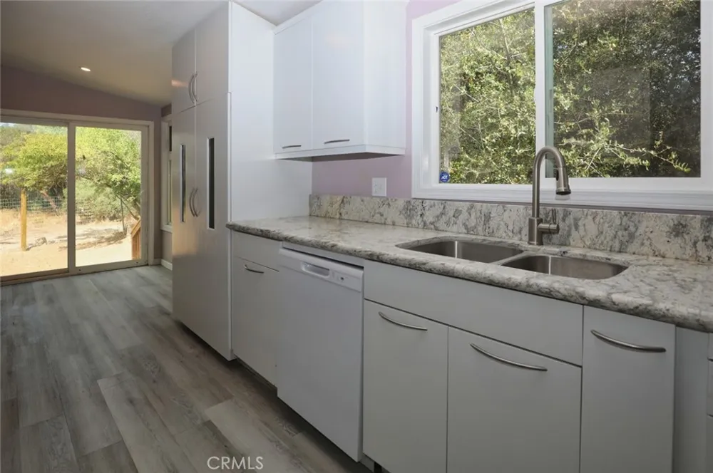 3304 Toyon Clearlake, CA 95422