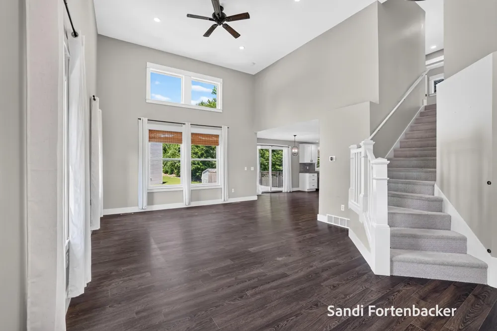 6635 Timberbrook Court Norton Shores, MI 49441