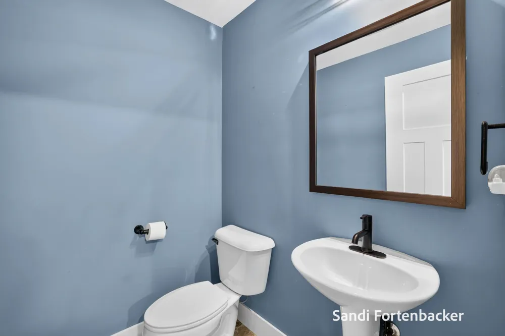 6635 Timberbrook Court Norton Shores, MI 49441