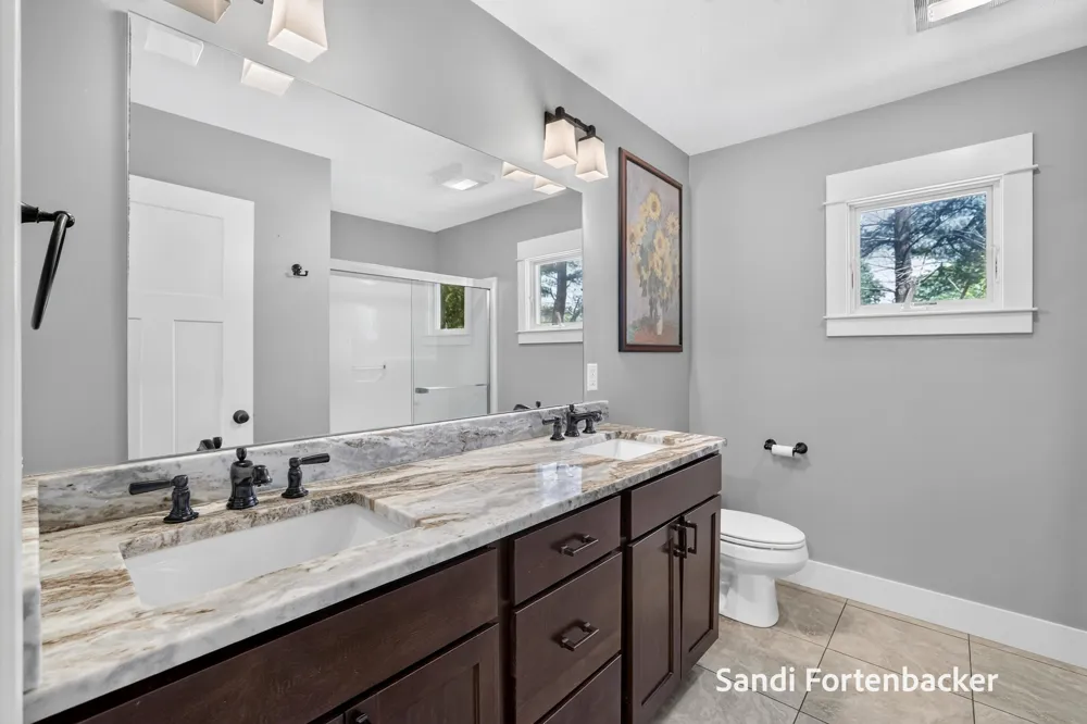 6635 Timberbrook Court Norton Shores, MI 49441