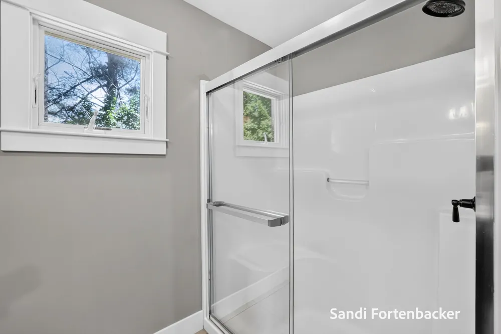 6635 Timberbrook Court Norton Shores, MI 49441