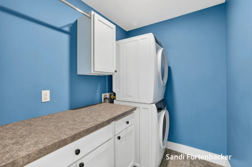 6635 Timberbrook Court Norton Shores, MI 49441
