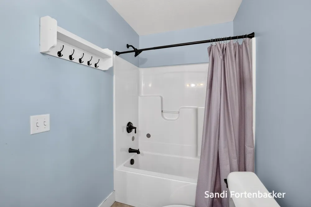 6635 Timberbrook Court Norton Shores, MI 49441
